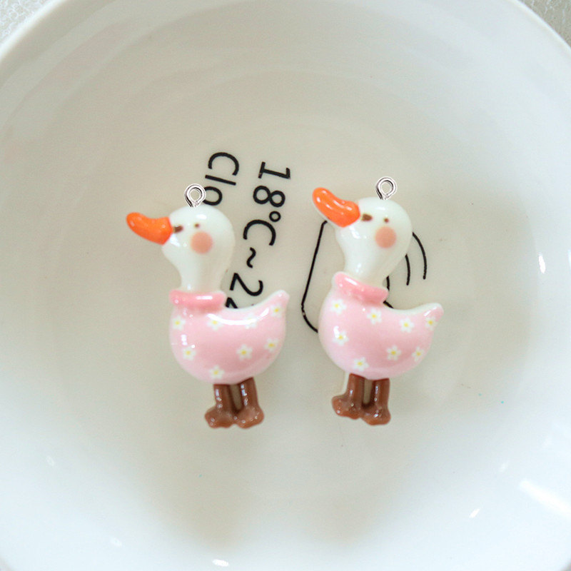 10Pcs Cute Glossy Glitter Duck - đánh giá và giá Resin Art Earrings Material