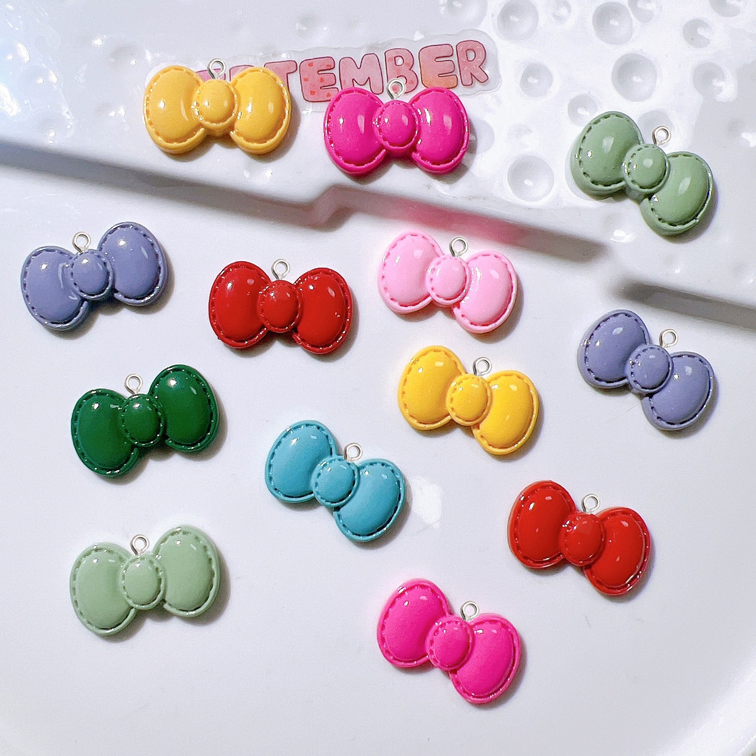 10Pcs Cute Cartoon Bowknot Res - đánh giá và giá Resin Art Earrings Material