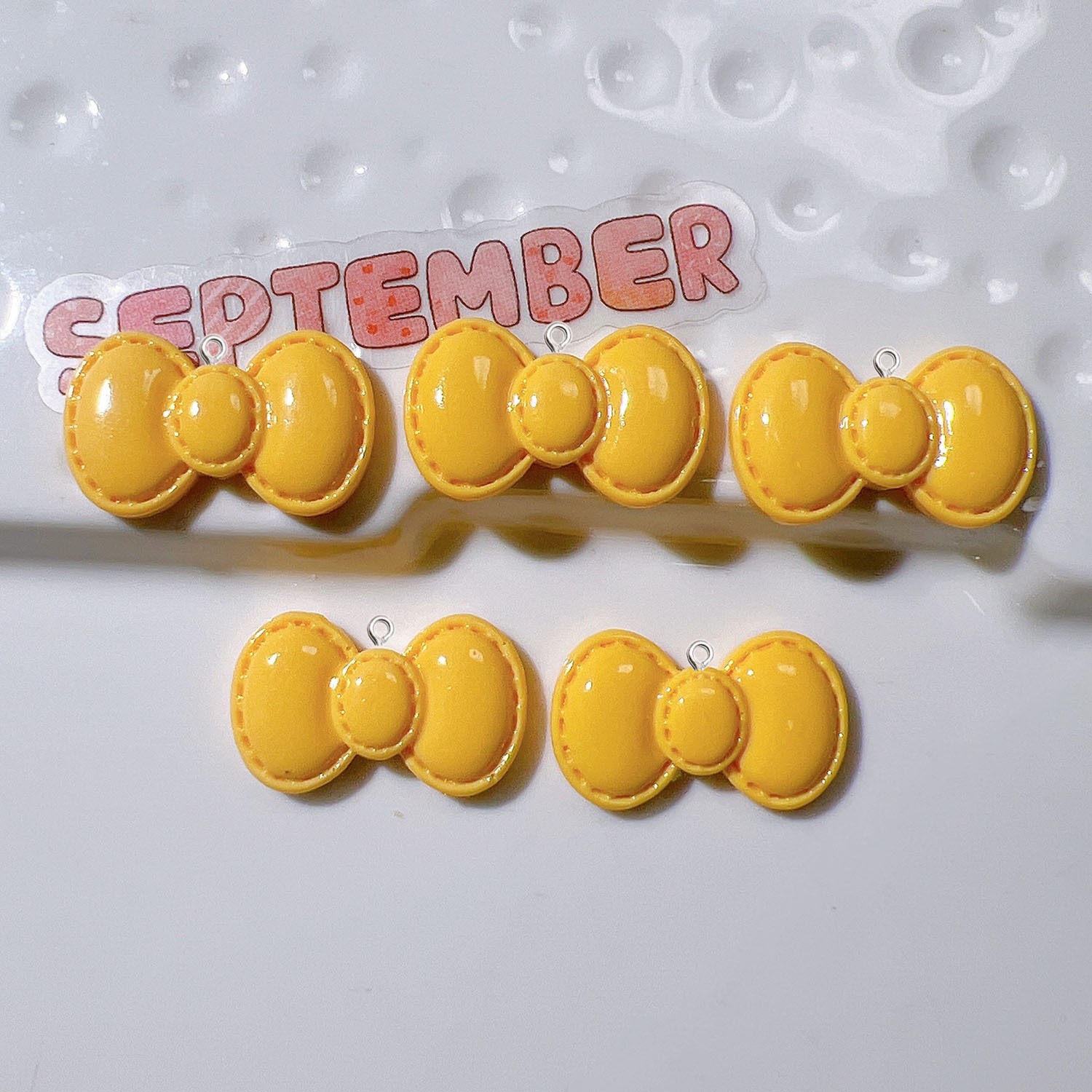10Pcs Cute Cartoon Bowknot Res - đánh giá và giá Resin Art Earrings Material