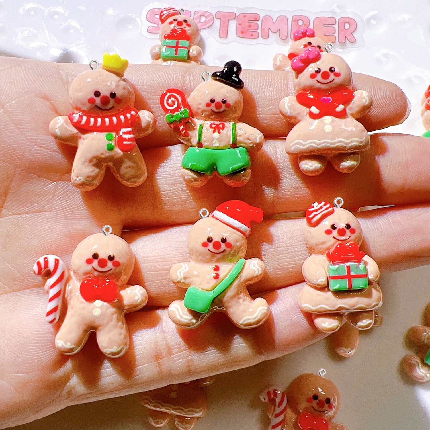 10Pcs Cute Christmas Doll Plan - đánh giá và giá Resin Art Earrings Material